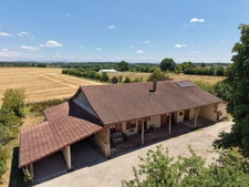 Maison à vendre 5 pièces proche de MANTENAY MONTLIN (01)