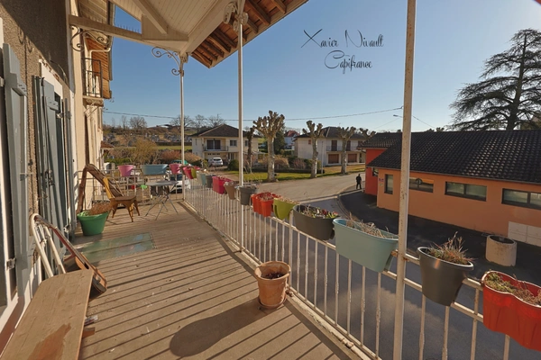 Maison à vendre 8 pièces proche de MONTREVEL EN BRESSE (01)