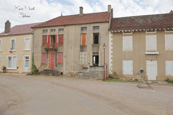 Maison à vendre 5 pièces SAINT SERNIN DU PLAIN (71)