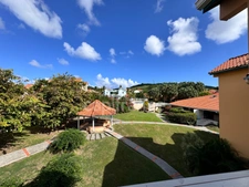 T2 Meublé et Équipé à Sainte-Anne – Résidence avec Piscine & Jardin