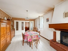 A vendre ancienne ferme avec dépendances sur 9 500 m² de terrain – Aguts (81470)