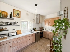 3-room house for sale in CUQ TOULZA (81) - 9,900 m² plot and outbuildings