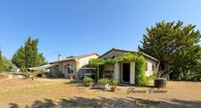 3-room house for sale in CUQ TOULZA (81) - 9,900 m² plot and outbuildings
