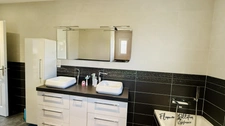 Villa moderne et familiale de plain-pied 6 pièces avec piscine proche de Cuq-Toulza (81)