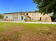 A vendre ancienne ferme avec dépendances sur 9 500 m² de terrain – Aguts (81470)