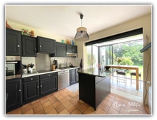 À vendre proche Revel – Maison familiale avec 5 chambres, piscine et grand terrain arboré