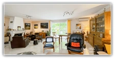 For sale – Single-story house with 128 m² of living space and a 138 m² finished basement in Revel