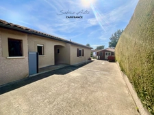 ARNAS - Renovated single-storey house of 121 m² with swimming pool 