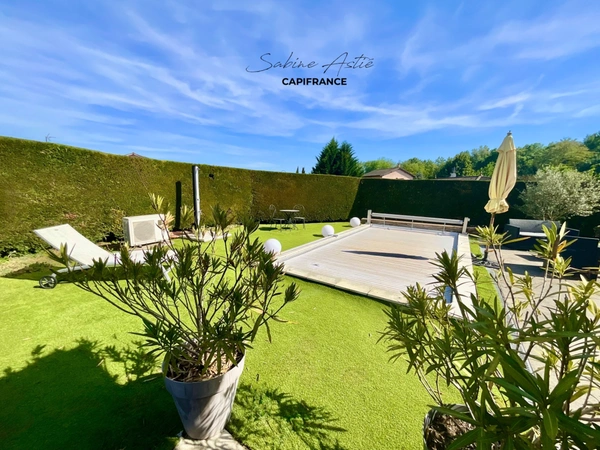 ARNAS - Maison de plain-pied rénovée de 121 m² avec piscine 