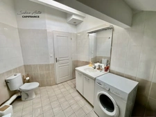 Gleizé - Unique 1 bedroom apartment with office, 64 m² floor area – Top floor – House-like feel with parking 