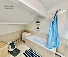 Gleizé - Unique 1 bedroom apartment with office, 64 m² floor area – Top floor – House-like feel with parking 