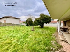 Péronnas - House with great potential and possible subdivision