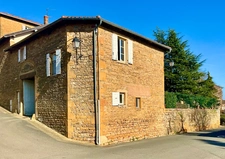  Maison de village en Pierres Dorées - 4 chambres, terrasse, jardin privatif et cave au cœur de Theizé