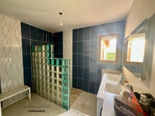ARNAS - Renovated single-storey house of 121 m² with swimming pool 