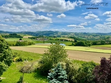 Pomeys - House with a breathtaking view