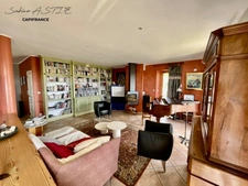 Pomeys - House with a breathtaking view