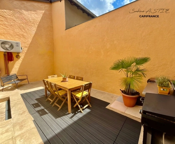 Villefranche-sur-Saône - Maison de ville en plein centre avec extérieur