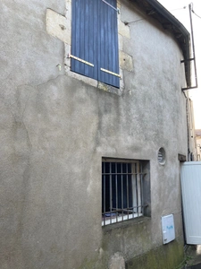 Dpt Charente (16), à vendre RUFFEC immeuble - Surface totale 330 m² environ, Surface habitable 176,37 m²
