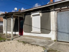 Dpt Charente Maritime  (17), à vendre SAINTES maison P2, 47,97 m²