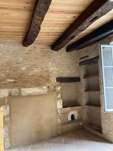 Dpt Charente (16), à vendre RUFFEC immeuble - Surface totale 330 m² environ, Surface habitable 176,37 m²