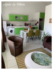 House with 5 apartments 100 m from the beach