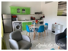 House with 5 apartments 100 m from the beach