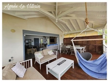 Sea View House 
