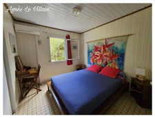 Bungalow with walking access to the beach