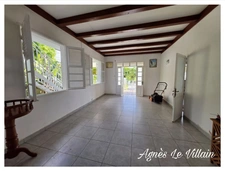 Family villa with its own apartment