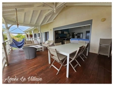 Sea View House 