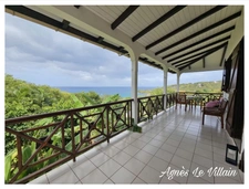 Villa with 4 apartments and exceptional sea views 