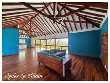 Modern villa with swimming pool