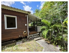 Bungalow with walking access to the beach