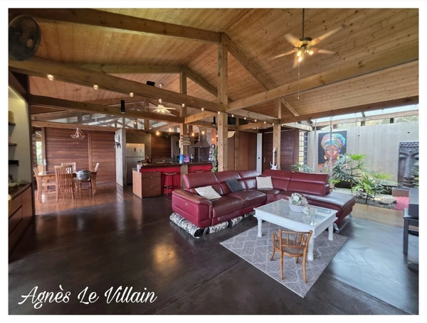 Villa d'Architecte d'Exception sur 4 500 m2 Vue Mer