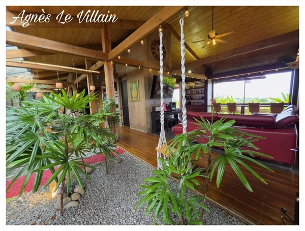 Villa d'Architecte d'Exception sur 4 500 m2 Vue Mer