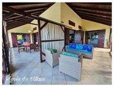 Property: House + Cottages on 9,650 m2 of Land