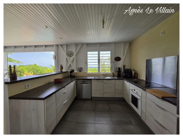 Maison Récente Vue Mer avec Piscine
