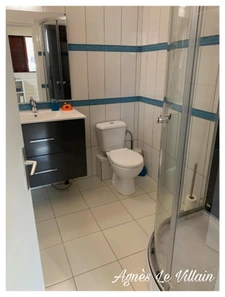 House with 5 apartments 100 m from the beach