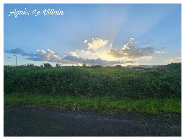 Terrain Commercial dans la ZAC de Nolivier