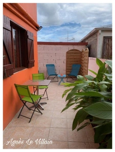 House with 5 apartments 100 m from the beach