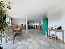 Maison à vendre 7 pièces de 230 m2, terrain d'env. 1000 m2, LUCINGES (74)