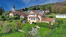 Maison à vendre 7 pièces de 230 m2, terrain d'env. 1000 m2, LUCINGES (74)