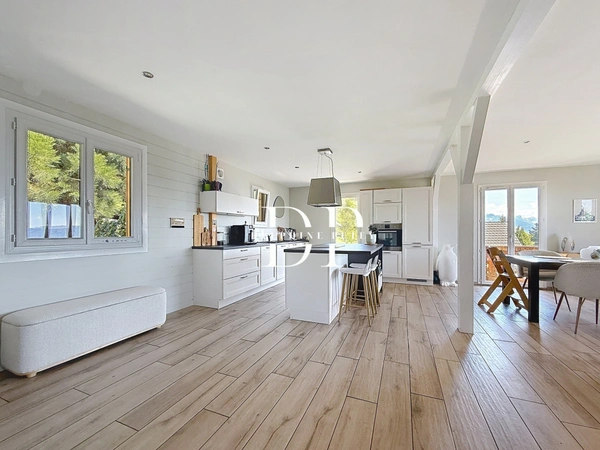 Maison à vendre 4 pièces de 122 m2 LUCINGES (74)