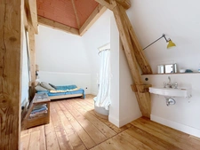 For sale in GAILLARD (74), a 7-room bourgeois house of 227 m² + outbuilding (convertible) on a plot of approx. 1200 m²