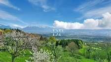 Maison à vendre 7 pièces de 230 m2, terrain d'env. 1000 m2, LUCINGES (74)