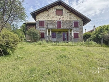 Maison à vendre 5 pièces, 153 m3 habitables et 263 m2 de surface totale, LUCINGES (74), Terrain de 3100 m2