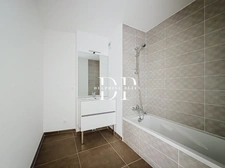 Appartement à vendre 4 pièces de 100,6 m2 AMBILLY (74)