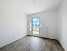Appartement à vendre 4 pièces de 100,6 m2 AMBILLY (74)