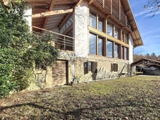 Maison à vendre 6 pièces de 300 m2 LUCINGES (74) Terrain d'env. 1400 m2