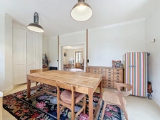 For sale in GAILLARD (74), a 7-room bourgeois house of 227 m² + outbuilding (convertible) on a plot of approx. 1200 m²